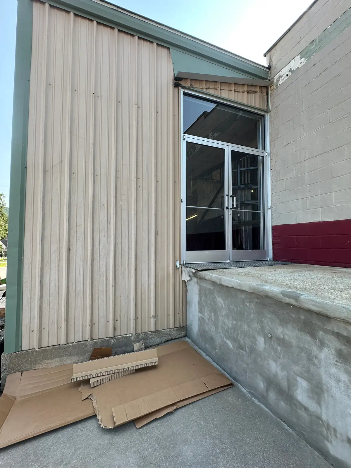 Professional commercial building cleaning in Heber Springs, Arkansas — service door