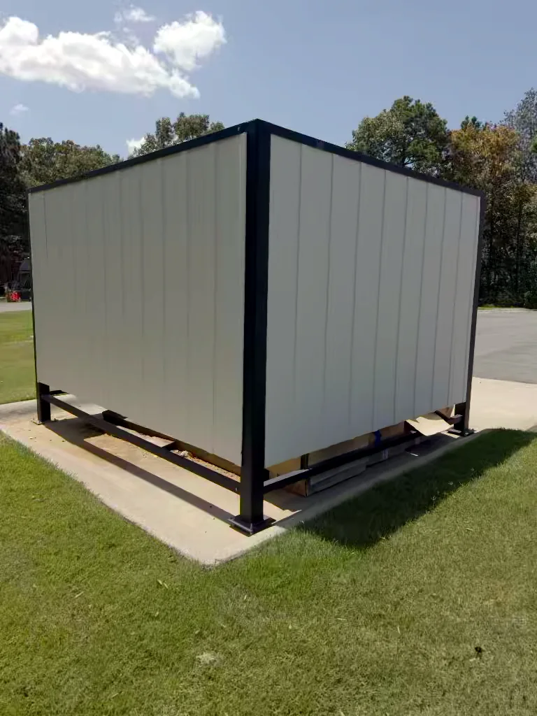Commercial building outbuilding in Heber Springs, Arkansas after soft washing — clean, streak-free exterior