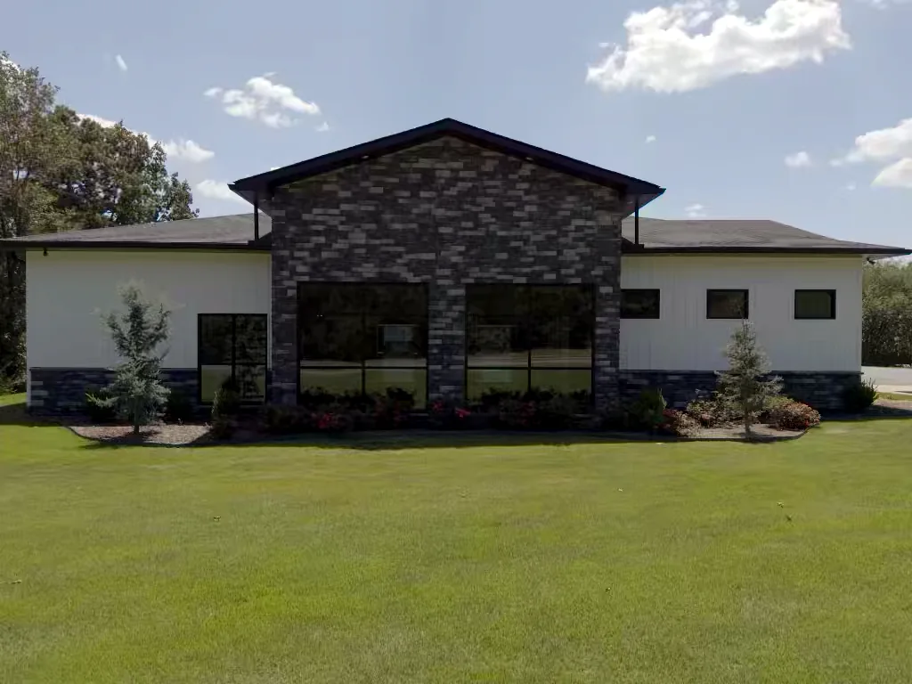 Commercial building front in Heber Springs, Arkansas after soft washing — clean, streak-free exterior