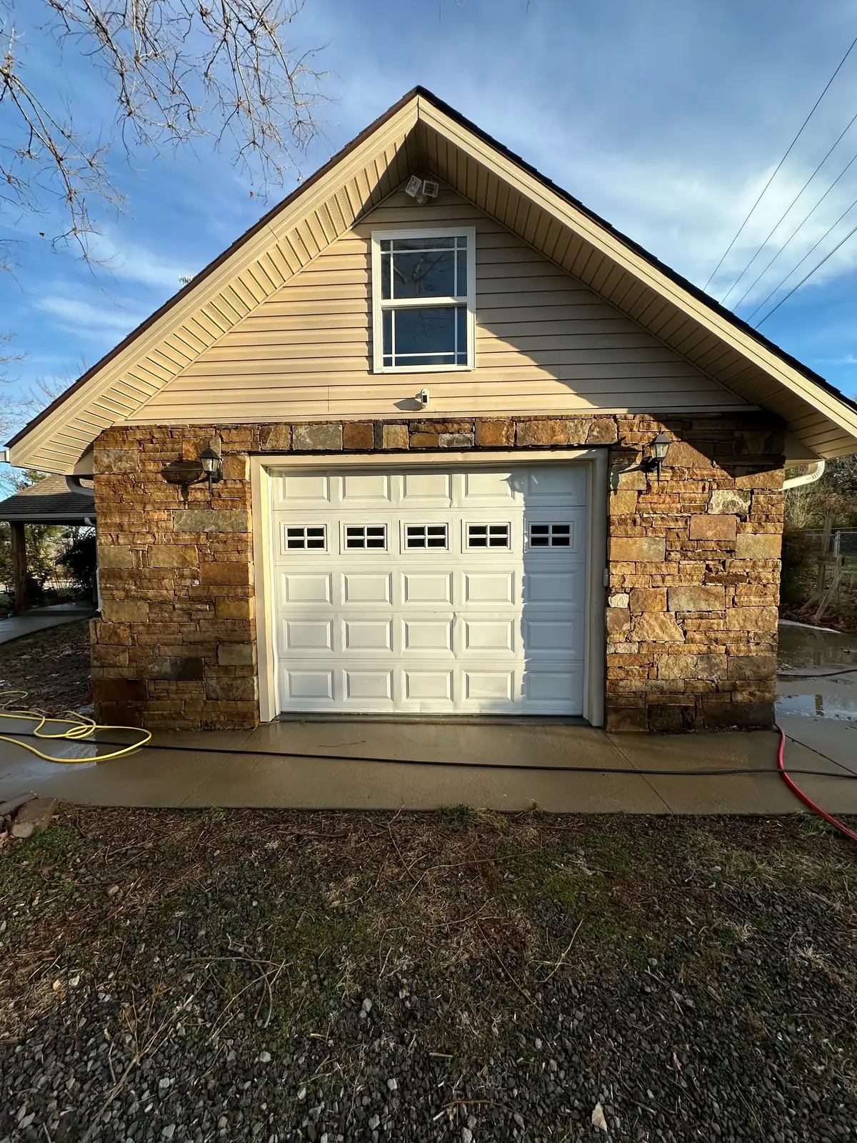 Professional garage door cleaning in Heber Springs, Arkansas — cabin